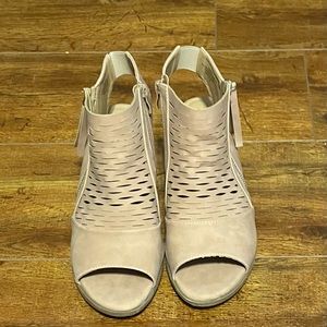 11.5 Tan Wedge Sandal